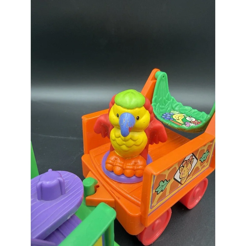 Little People Yellow Musical Zoo Train Zookeeper Tiger Parrot 2001 - NON WORKING